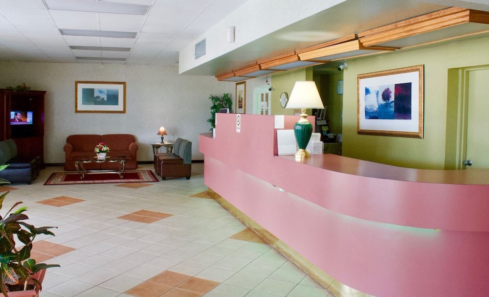 Rodeway Inn Monroe 2