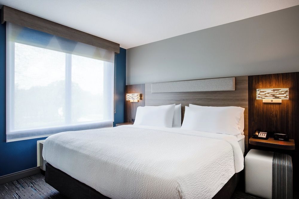 Holiday Inn Express & Suites BRADENTON EAST-LAKEWOOD RANCH by IHG 2