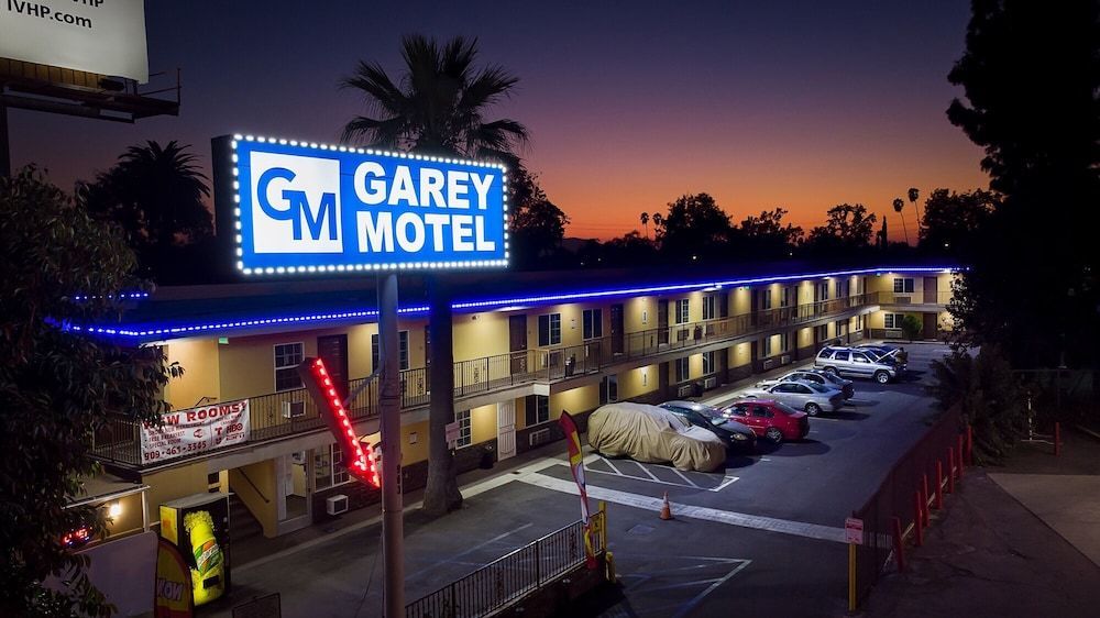 GAREY MOTEL 1