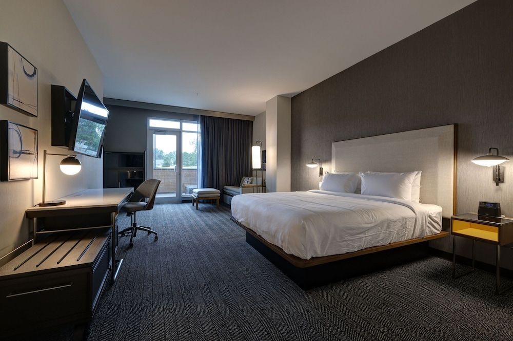 Courtyard by Marriott Iowa City University Heights 1