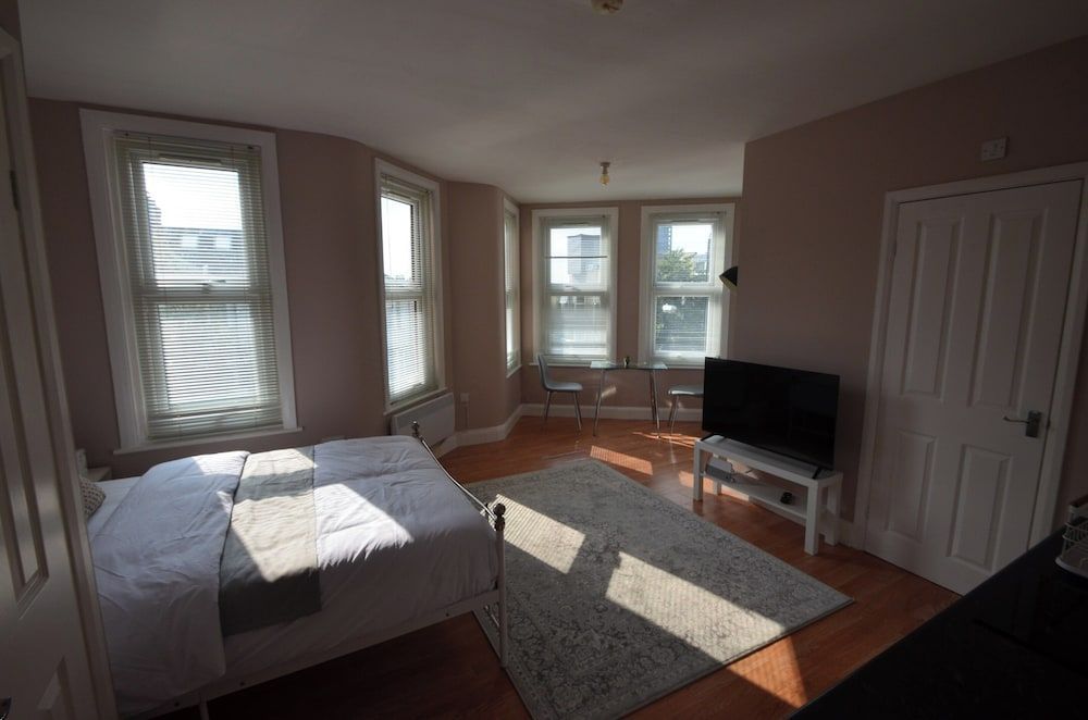 Studio in the Heart of Walthamstow Village 2