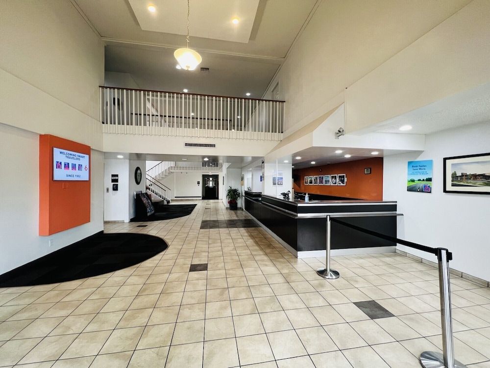 Motel 6 Irvine - Orange County Airport 2