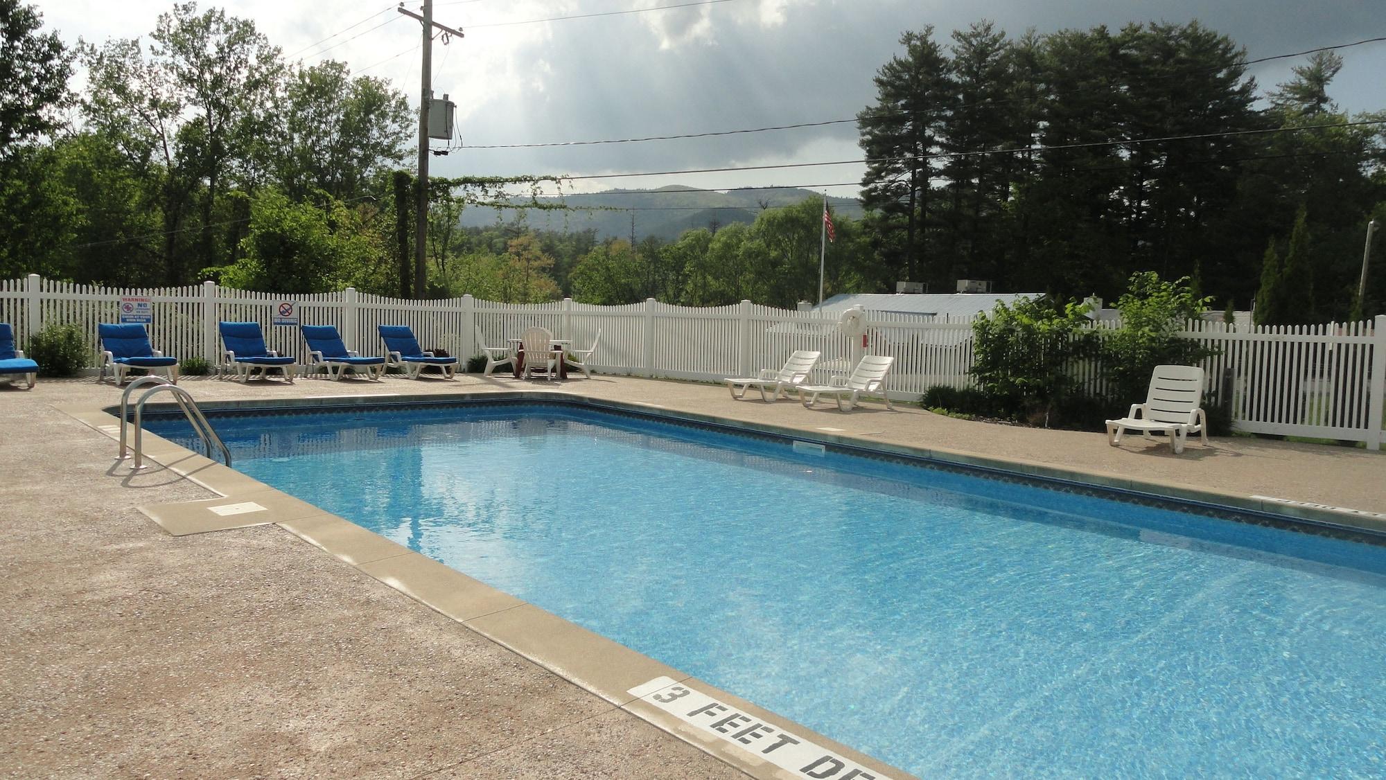 Studio Motel of Lake George 2