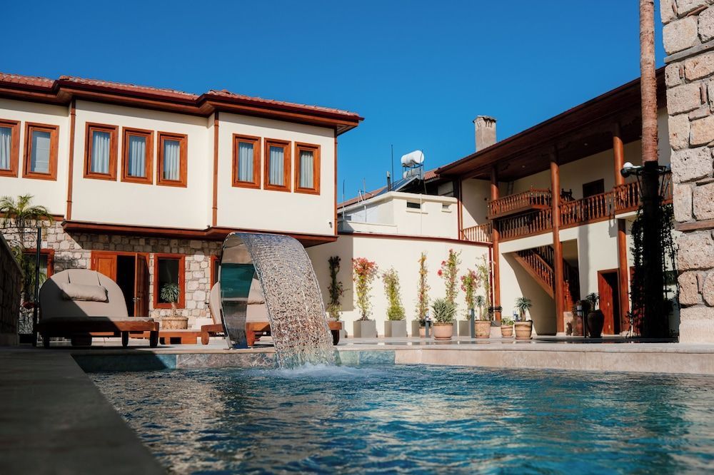 Dumos Suite Hotel 1