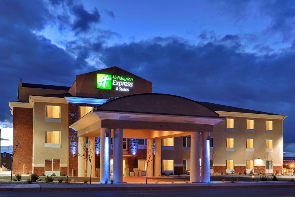 Holiday Inn Express & Suites ALBUQUERQUE AIRPORT by IHG 1