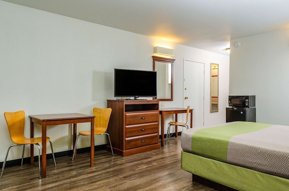 Motel 6 Oakdale, Ca 1