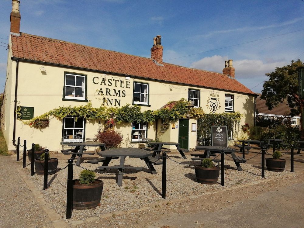 The Castle Arms Inn 1