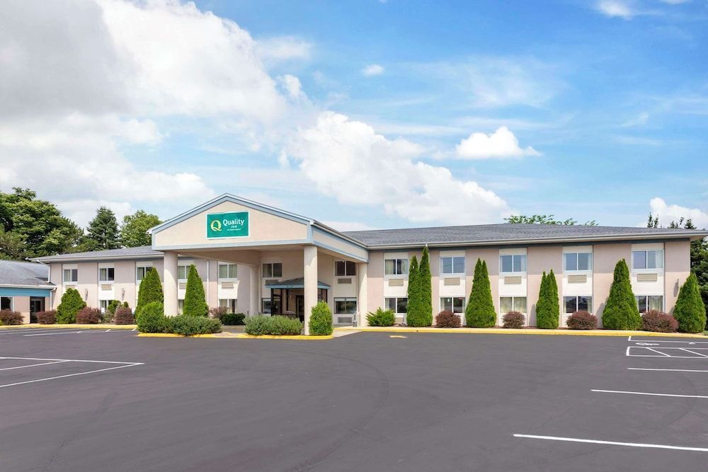 Quality Inn Huron 1