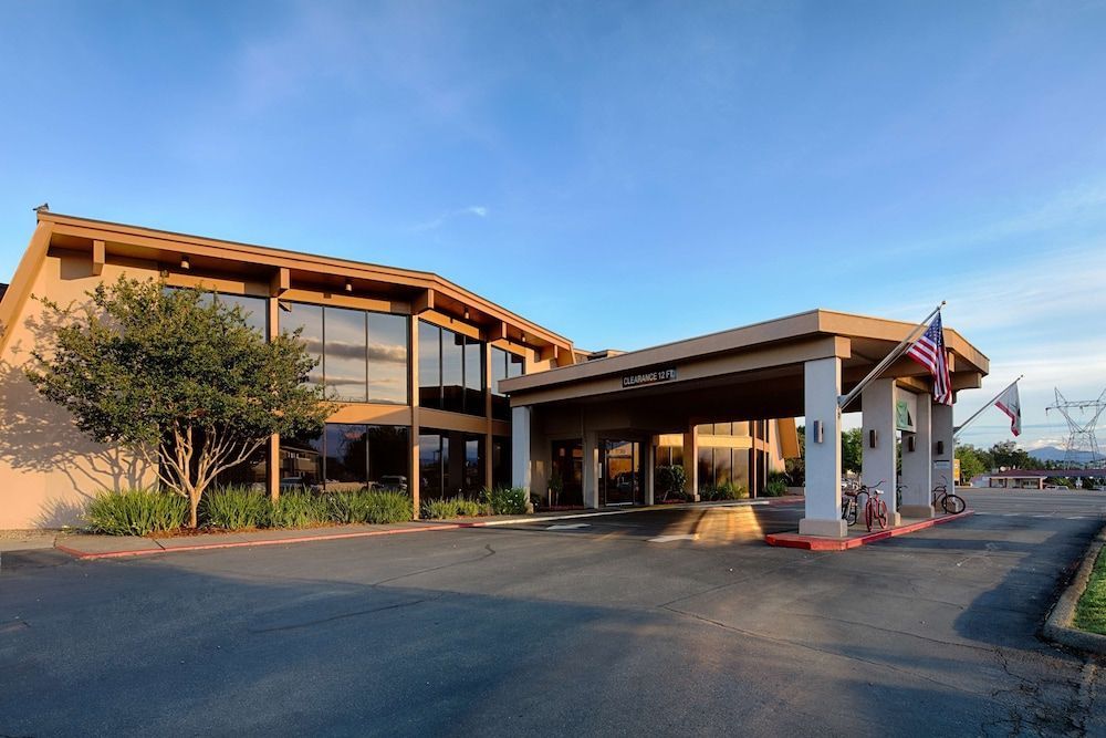 Red Lion Hotel Redding 1