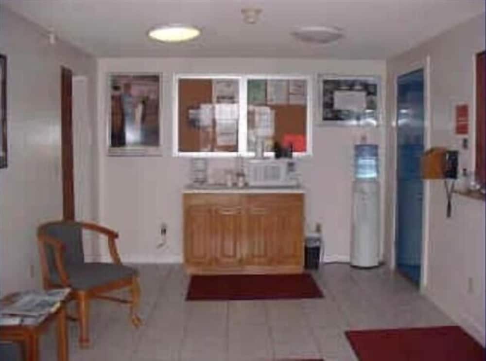Port Lodge Motel 2