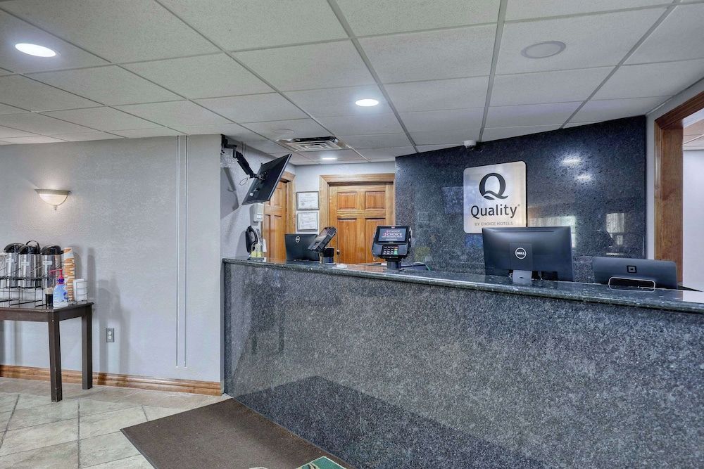 Quality Inn & Suites Green Bay Downtown 2
