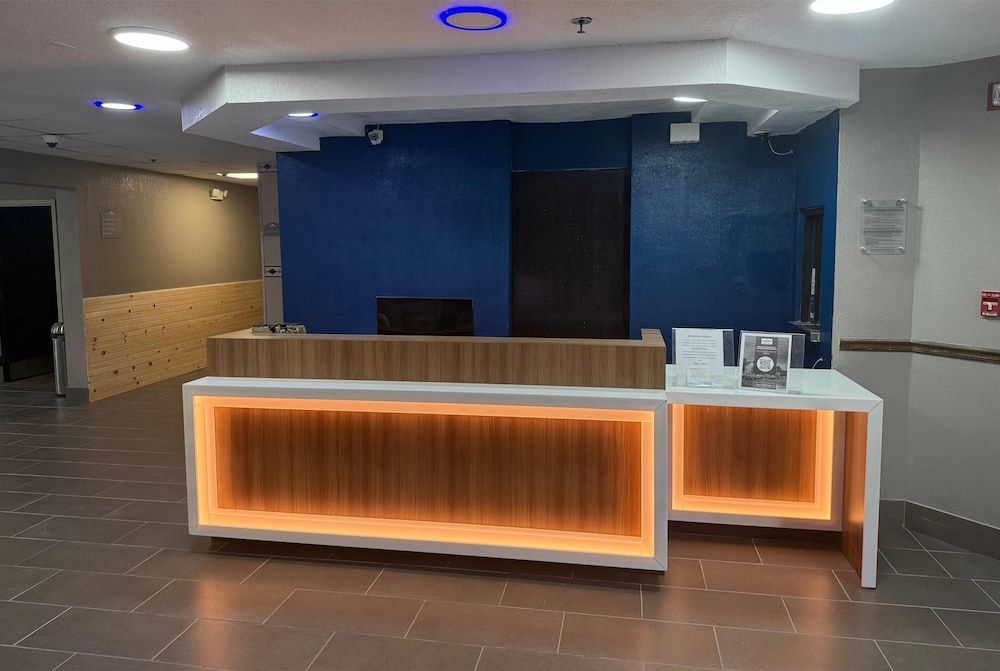 Microtel Inn by Wyndham Atlanta Airport 2