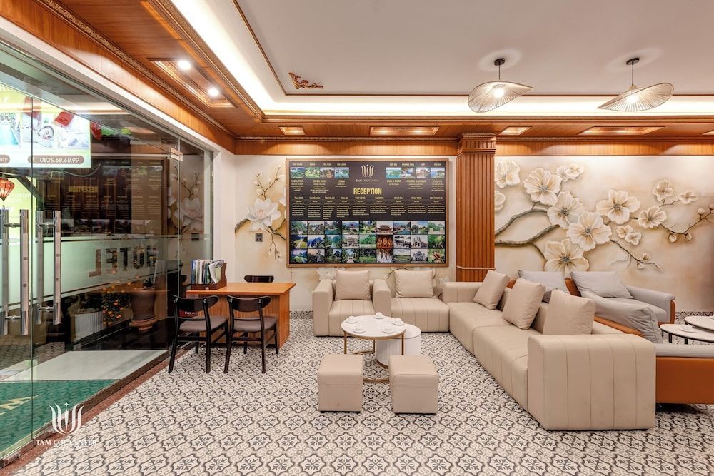 Tam Coc Center Luxury Hotel & Villa 2