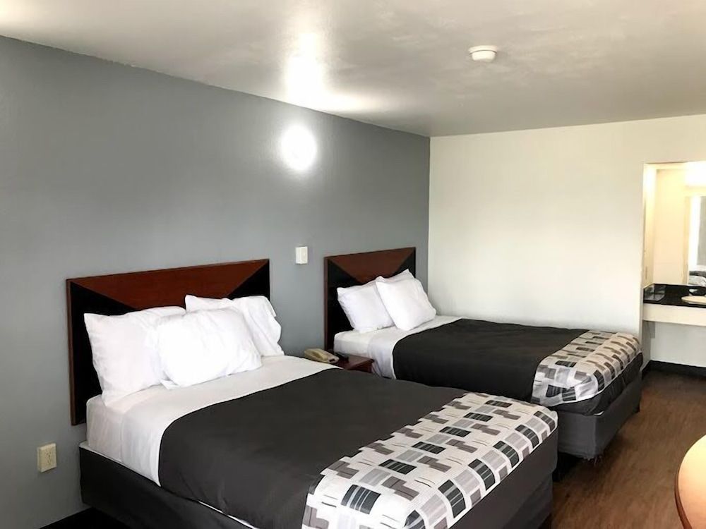 Regency Inn 2