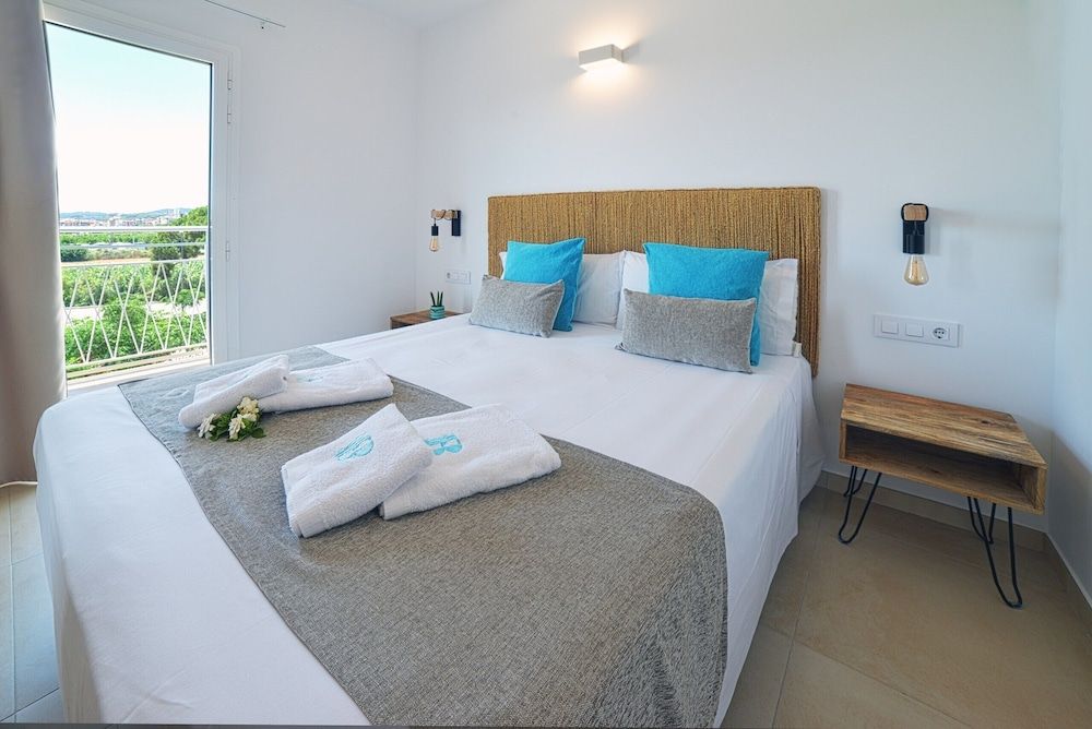 BAMBLUE BOUTIQUE APARTMENTS 1