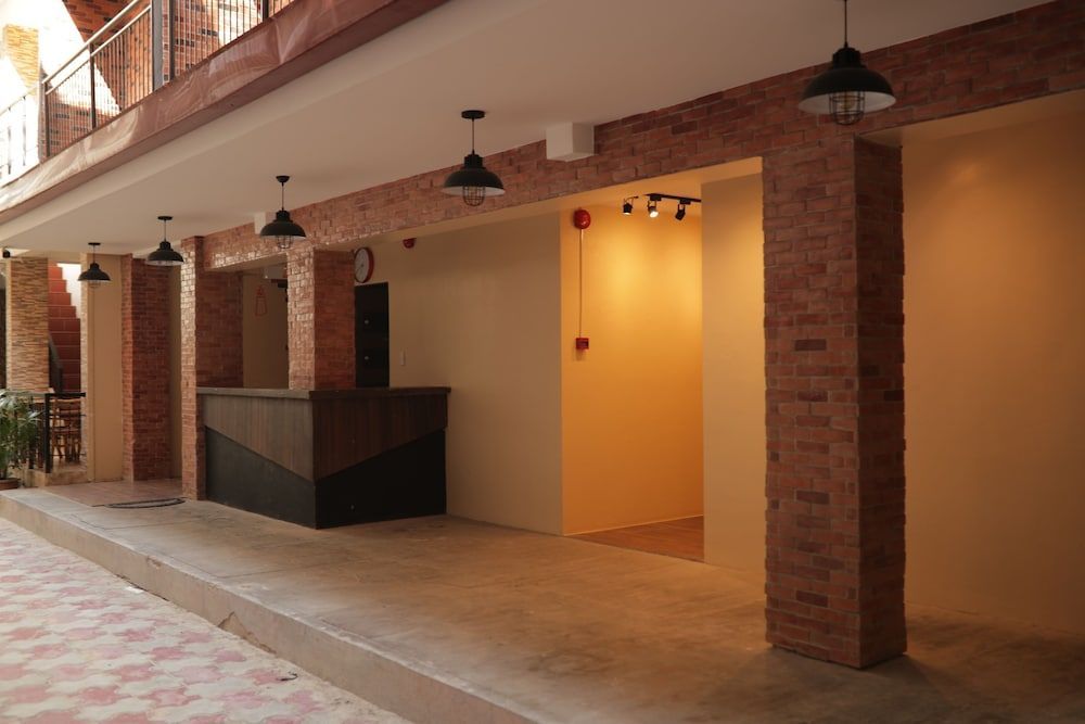 Cerca Hotel 1