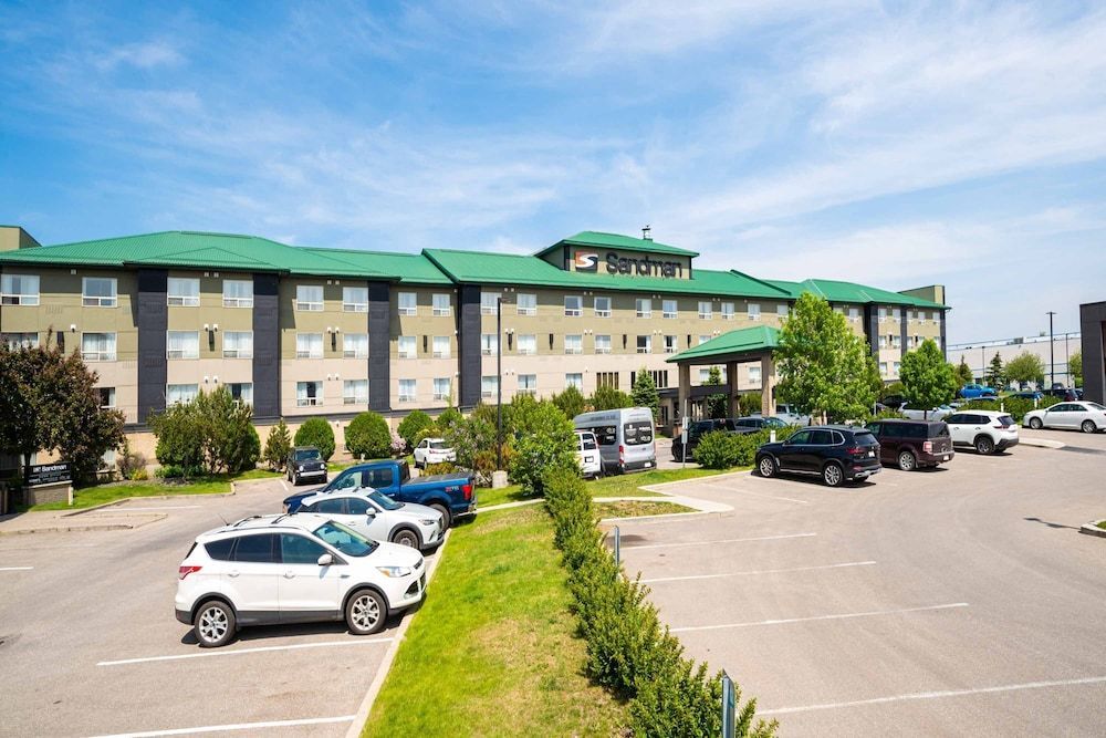 Sandman Hotel Calgary Airport 1