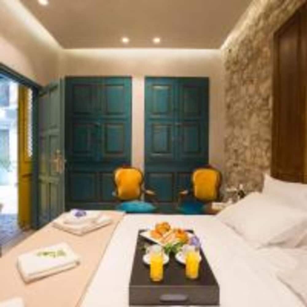 Libretto Suites 1