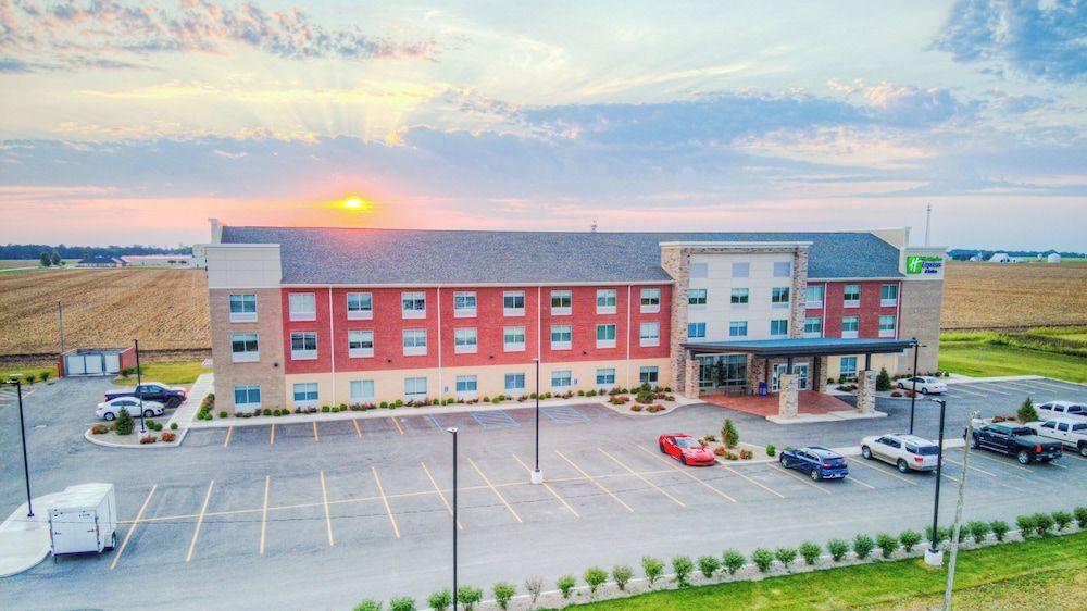 Holiday Inn Express & Suites - Remington by IHG 1