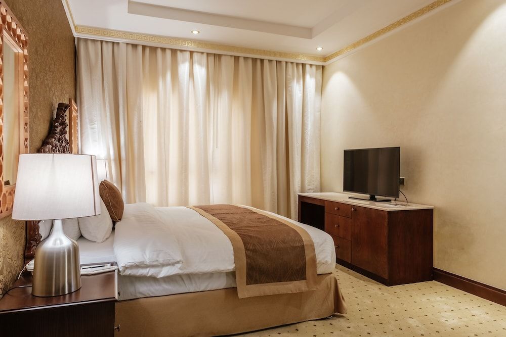 Crystal Plaza Al Majaz Hotel 2