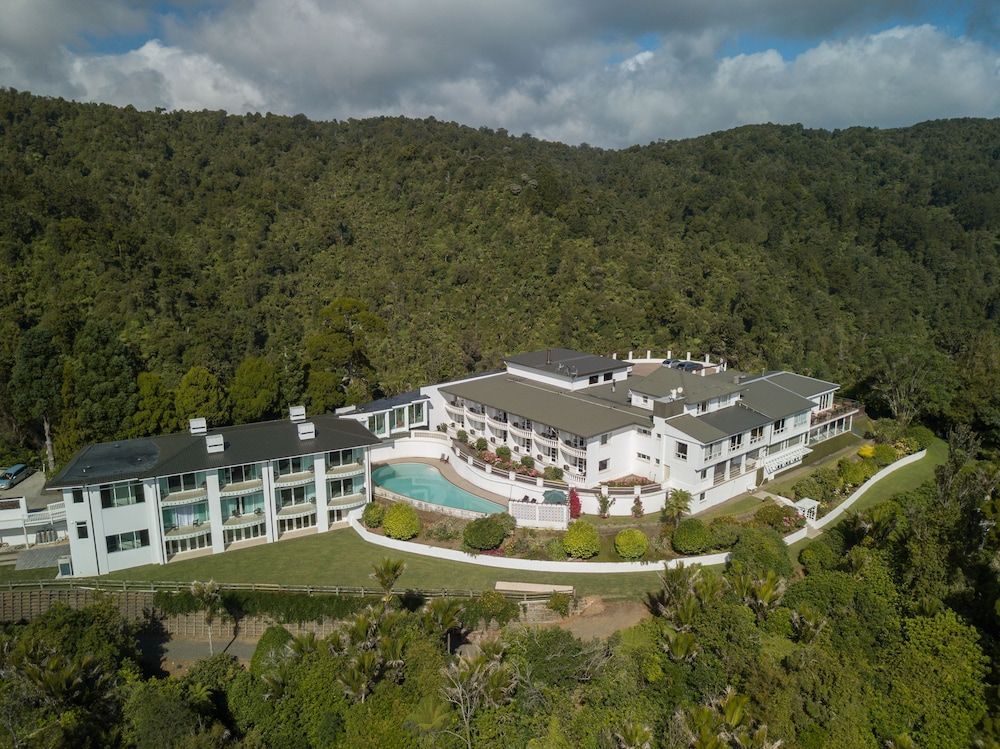 Waitakere Resort & Spa 1