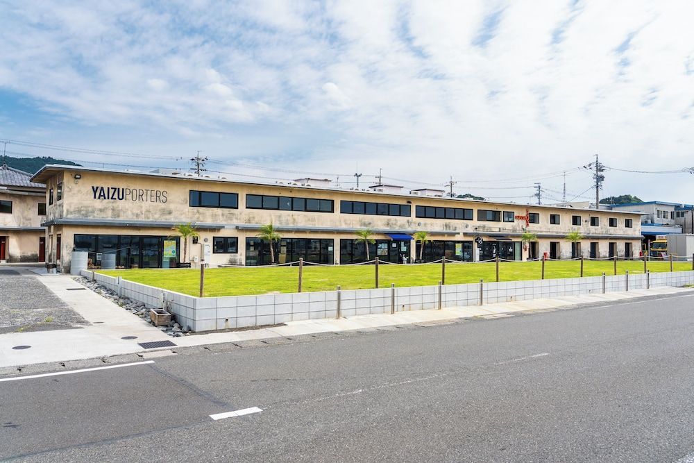 Re PORT HOTEL 1