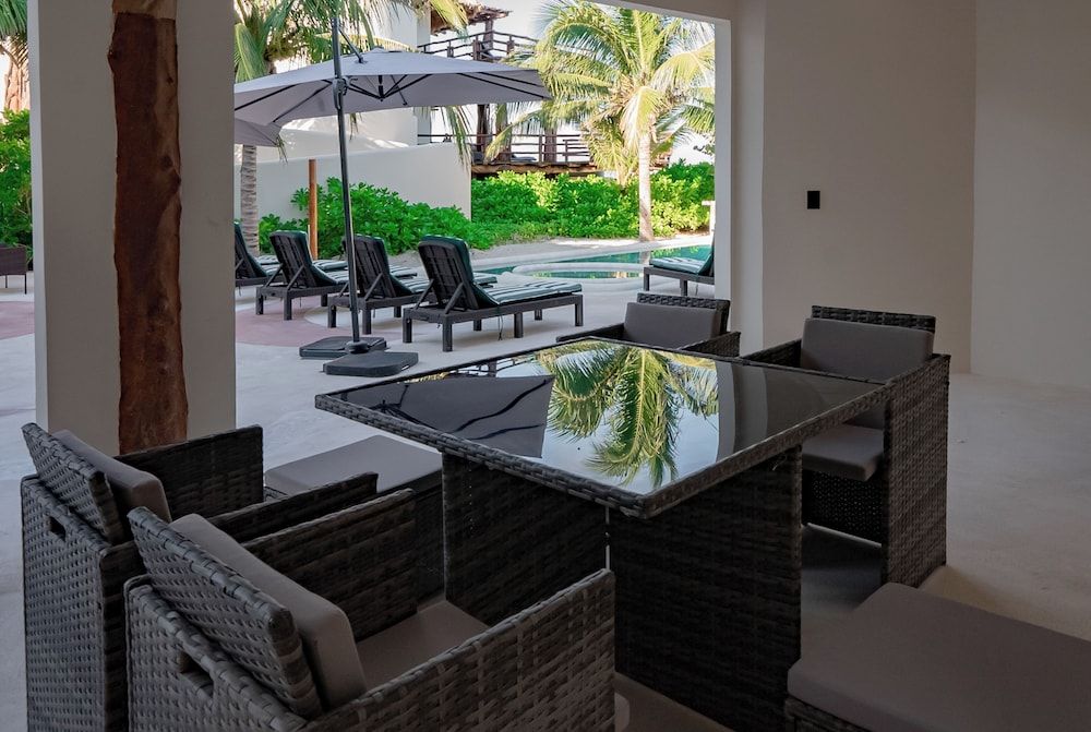 Beachfront Hotel Boutique DK 2