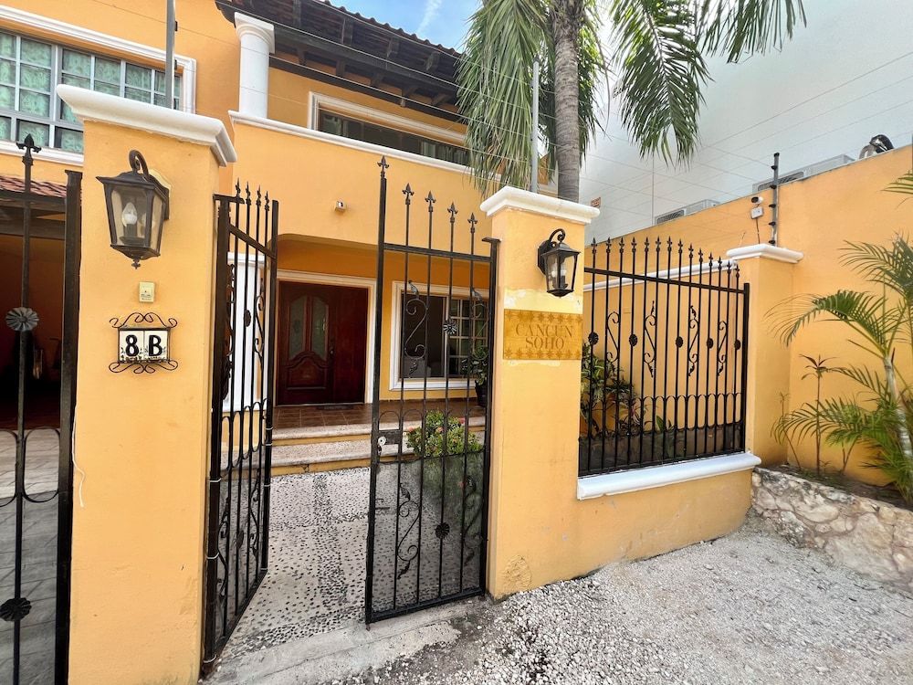 Cancun-Soho 1