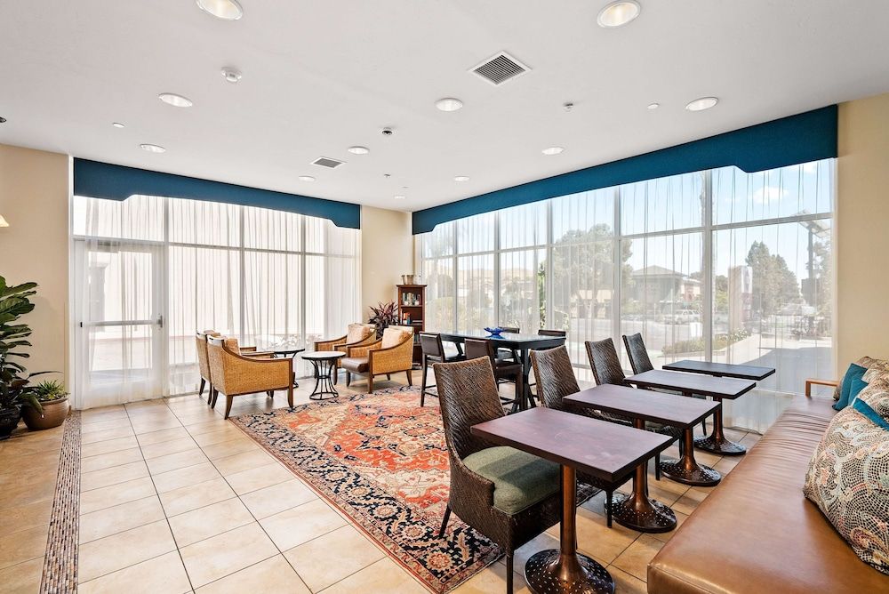 Best Western Plus Royal Oak Hotel 2