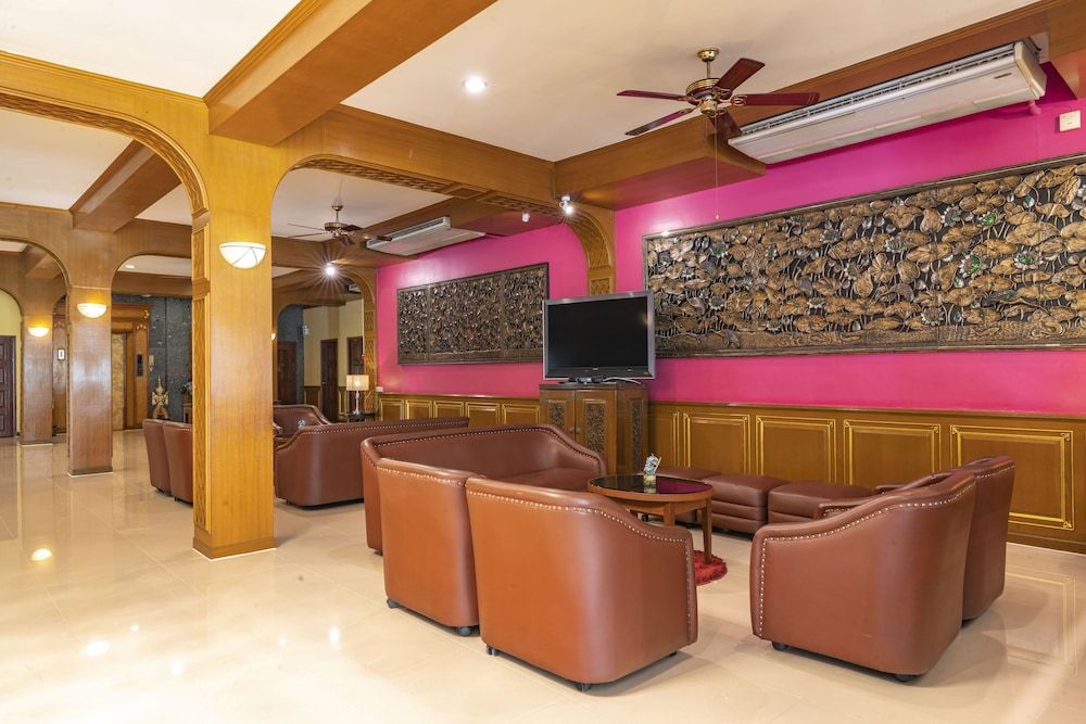 Sabai Inn nearby Central Marina 2