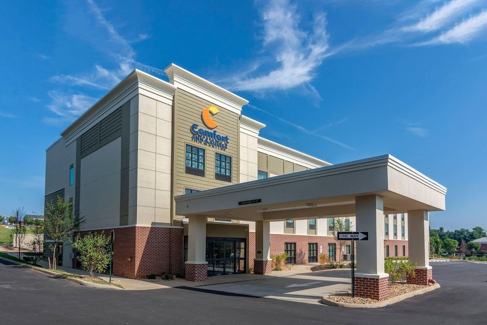 Comfort Inn & Suites Charlottesville Hollymead Town Center 1