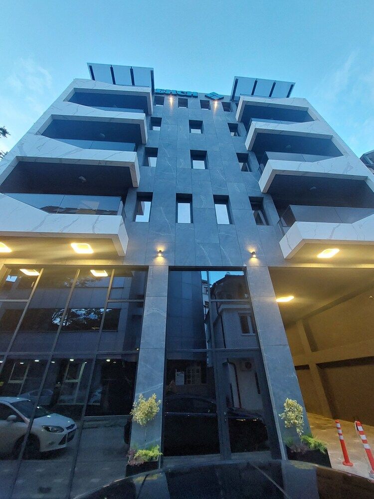 Executive Suites by Modern Living 1