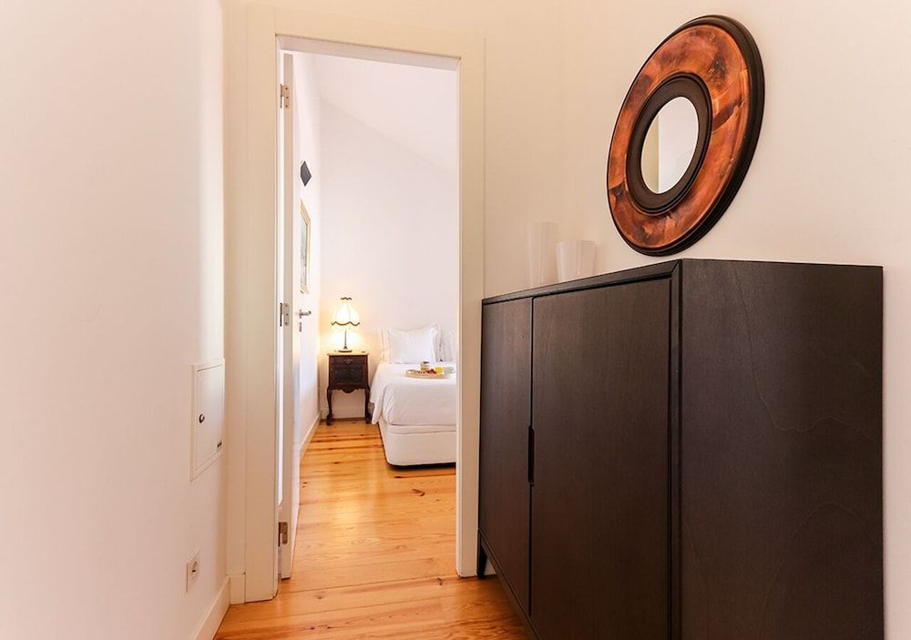 AZZULEA Avenida Apartments 2