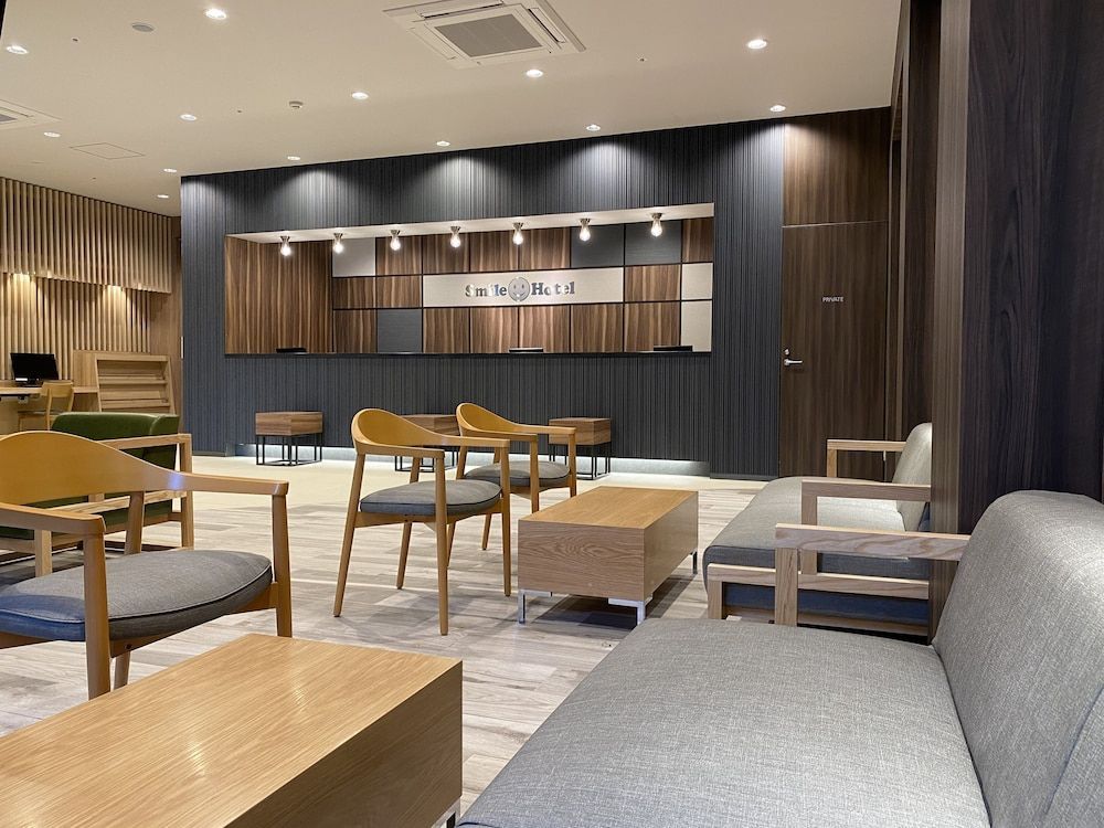 Smile Hotel Shin-osaka 1