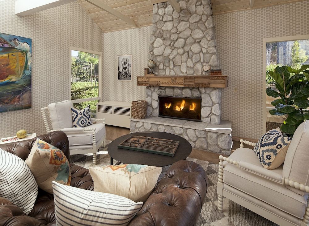 Spyglass Inn 2