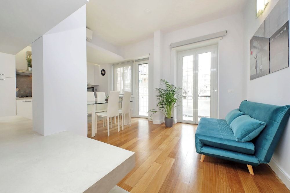 Stylish 3 bedrooms flat near Vatican 1