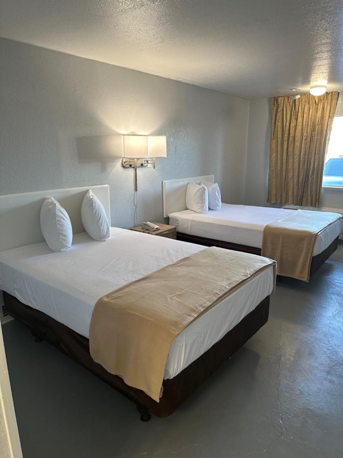 Premier Inns Metro 1