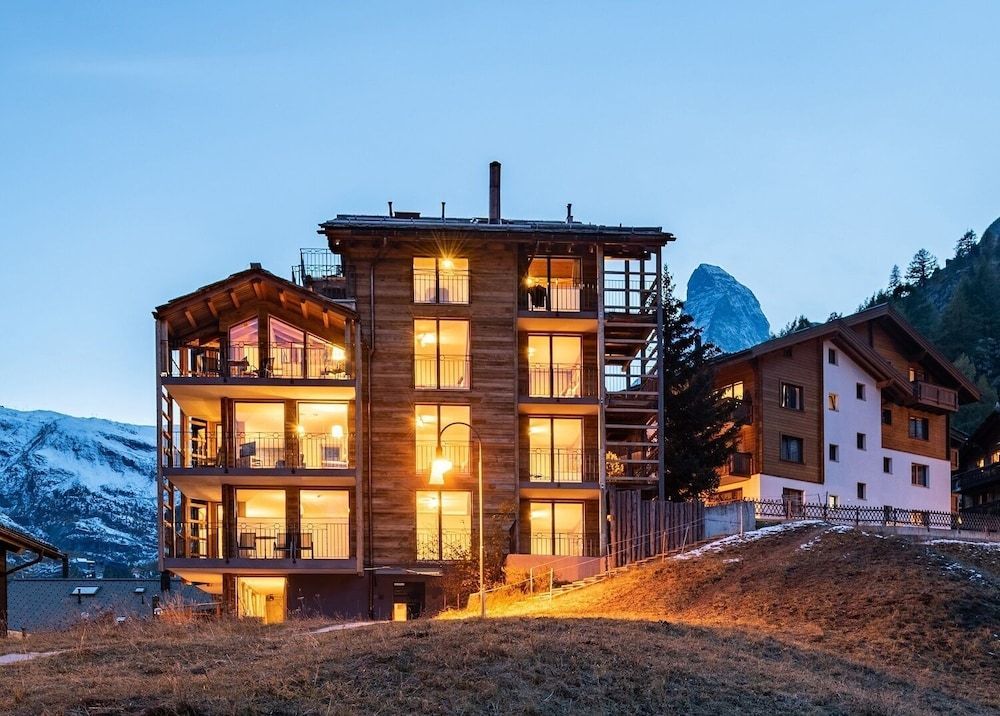 22 Summits Apartments 1