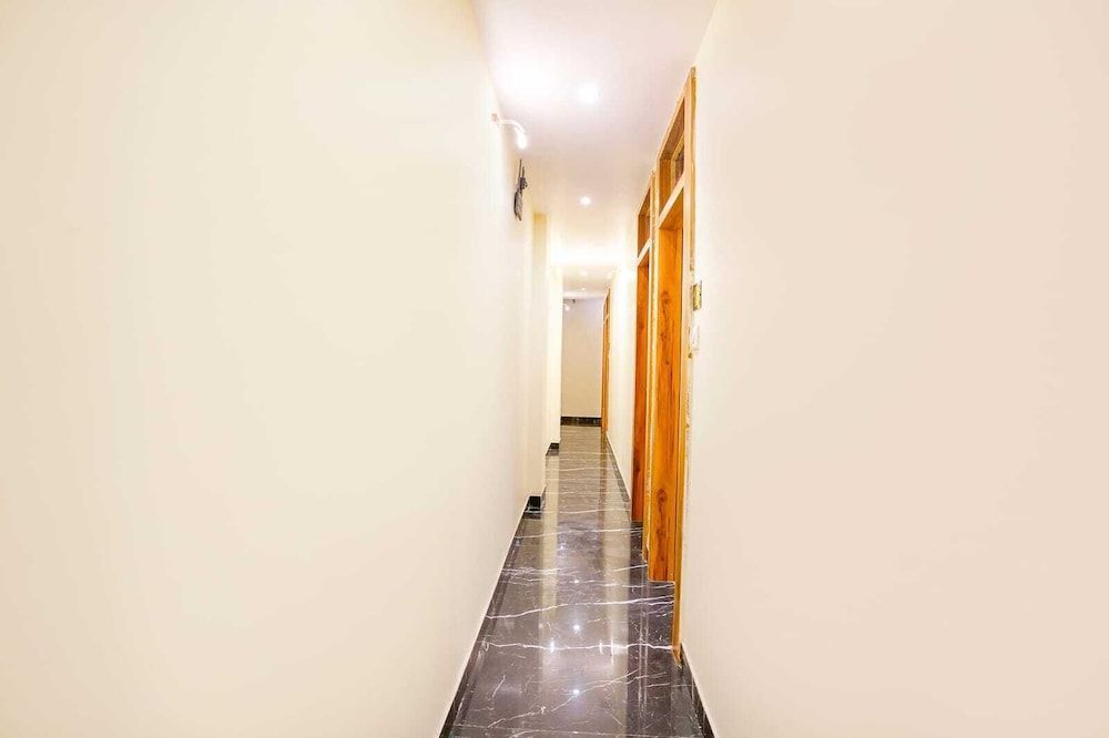Hotel Emirates Suite 1