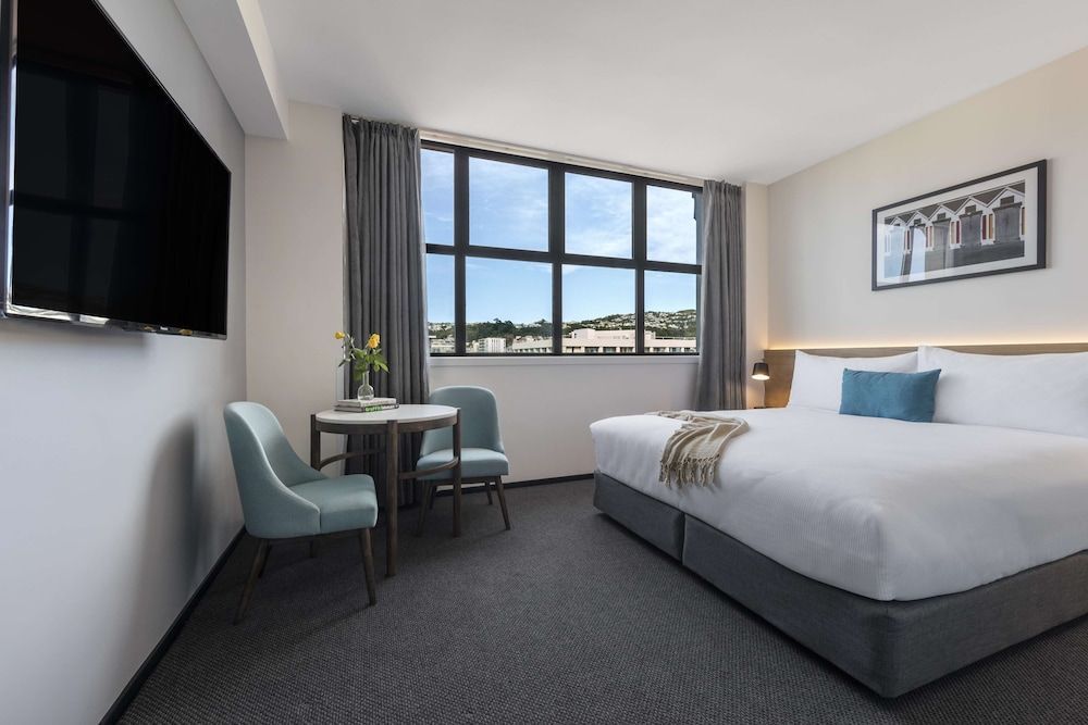 Oaks Wellington Hotel 1