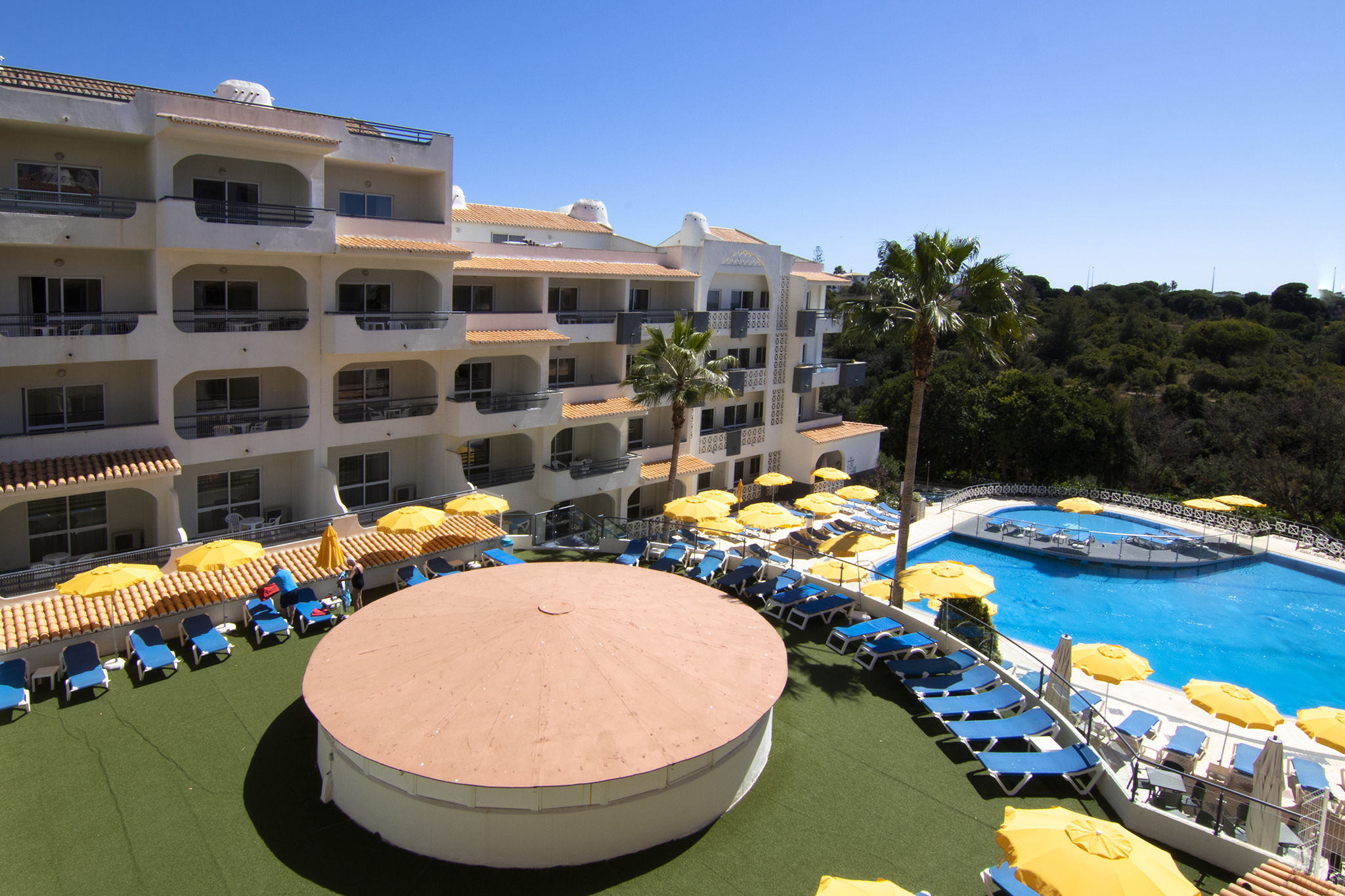 Luna Miramar Club 2