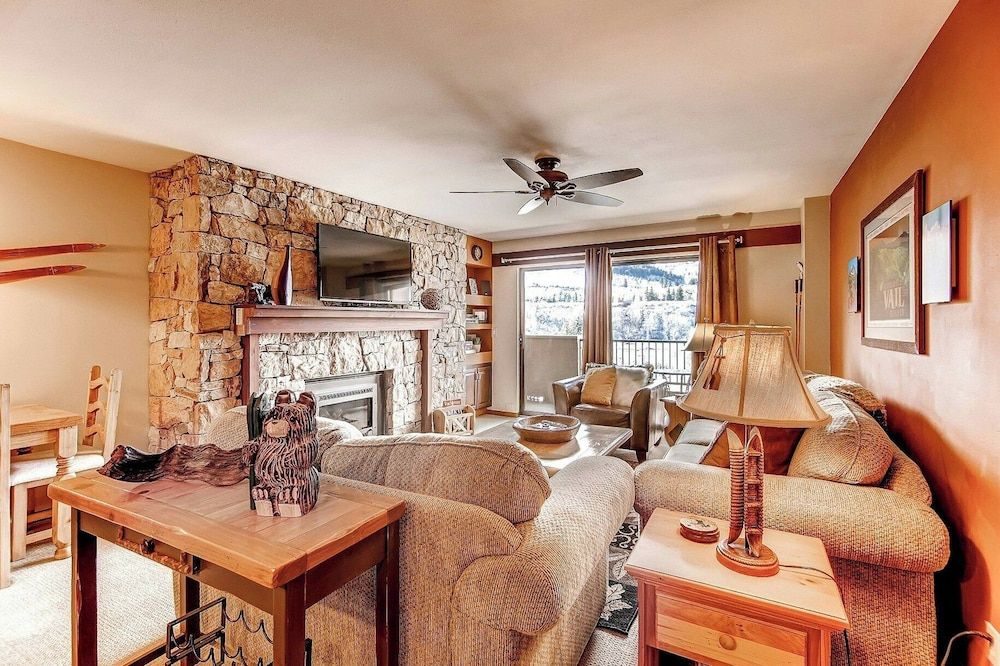 Seasons at Avon, A Vail Resorts Property 1