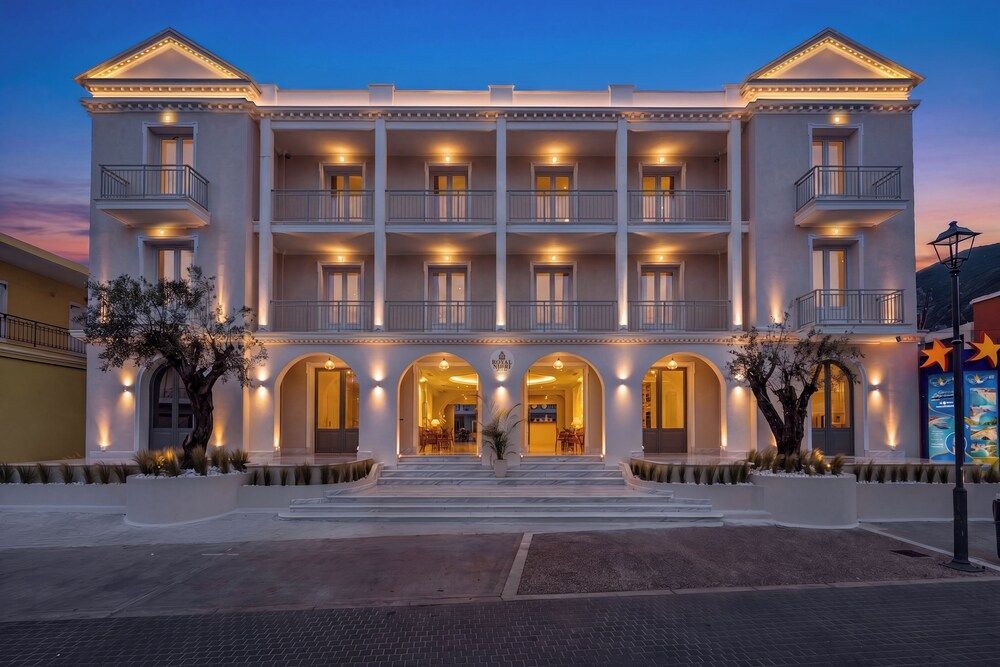 Royal Nidri Suites 1
