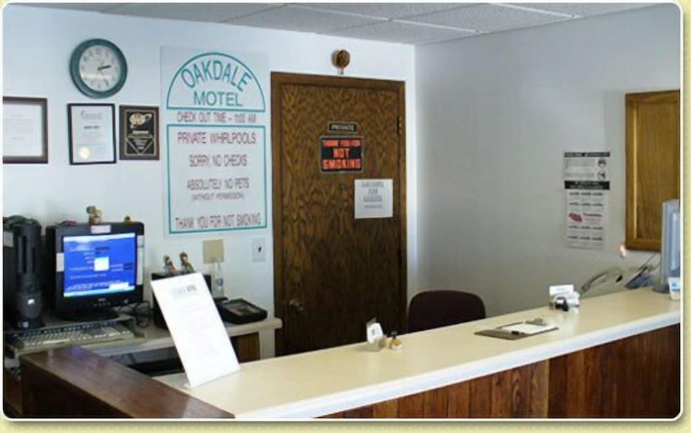 Oakdale Motel 2