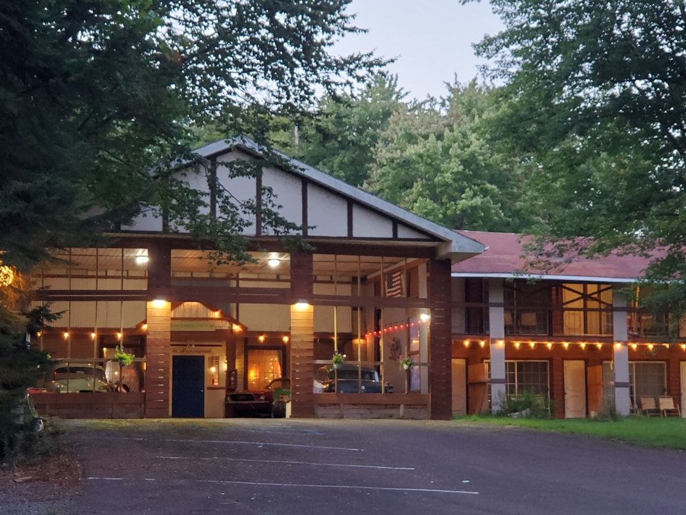 Pocono Mountains Hotel and Spa 1