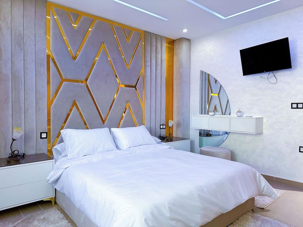 VELUXA - LUXURY HOLIDAY HOMES - Centric flat 2