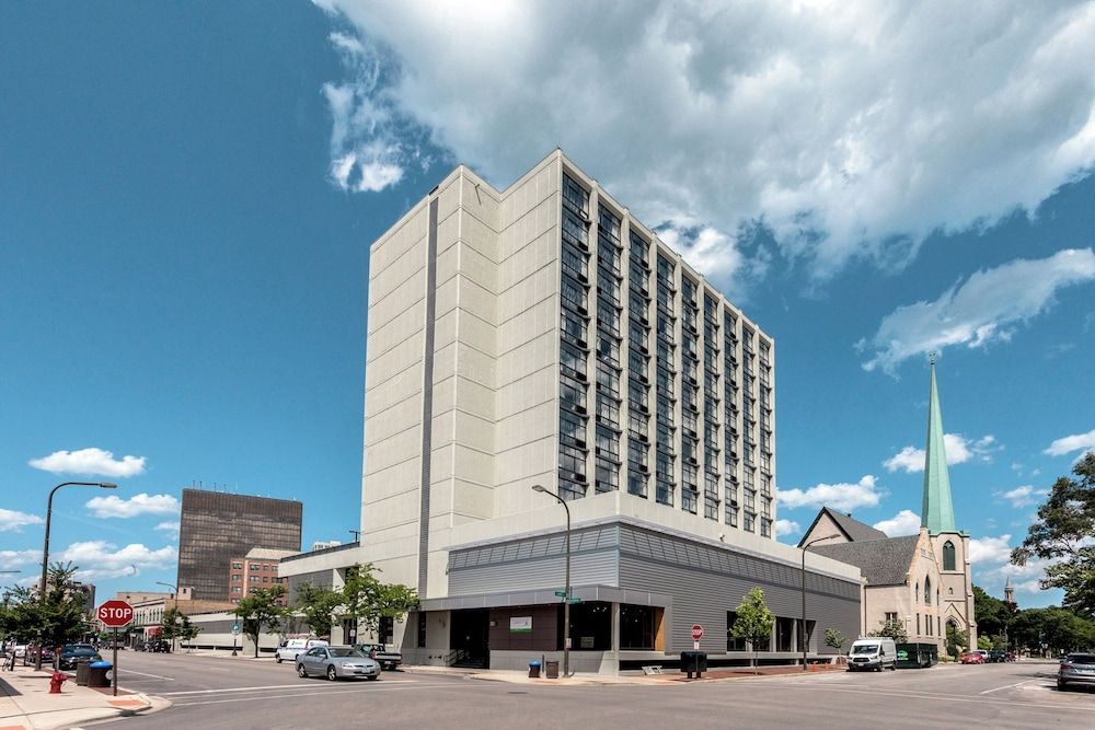 Holiday Inn CHICAGO NORTH-EVANSTON by IHG 1
