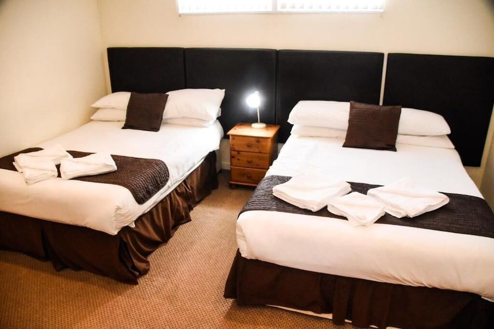 Stuart hotel 1