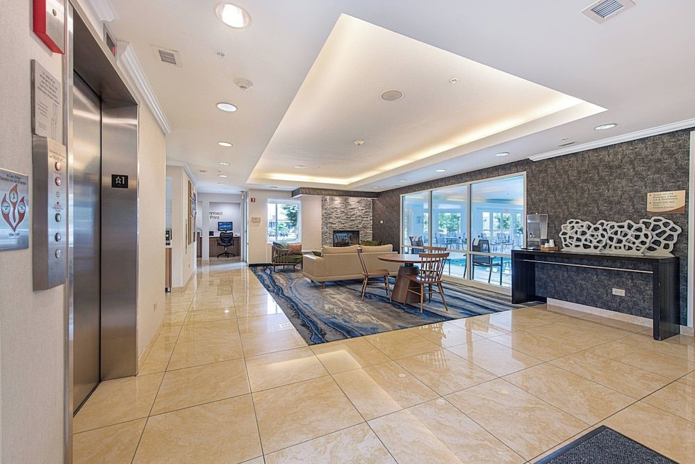 Fairfield Inn & Suites by Marriott Chicago Naperville 2