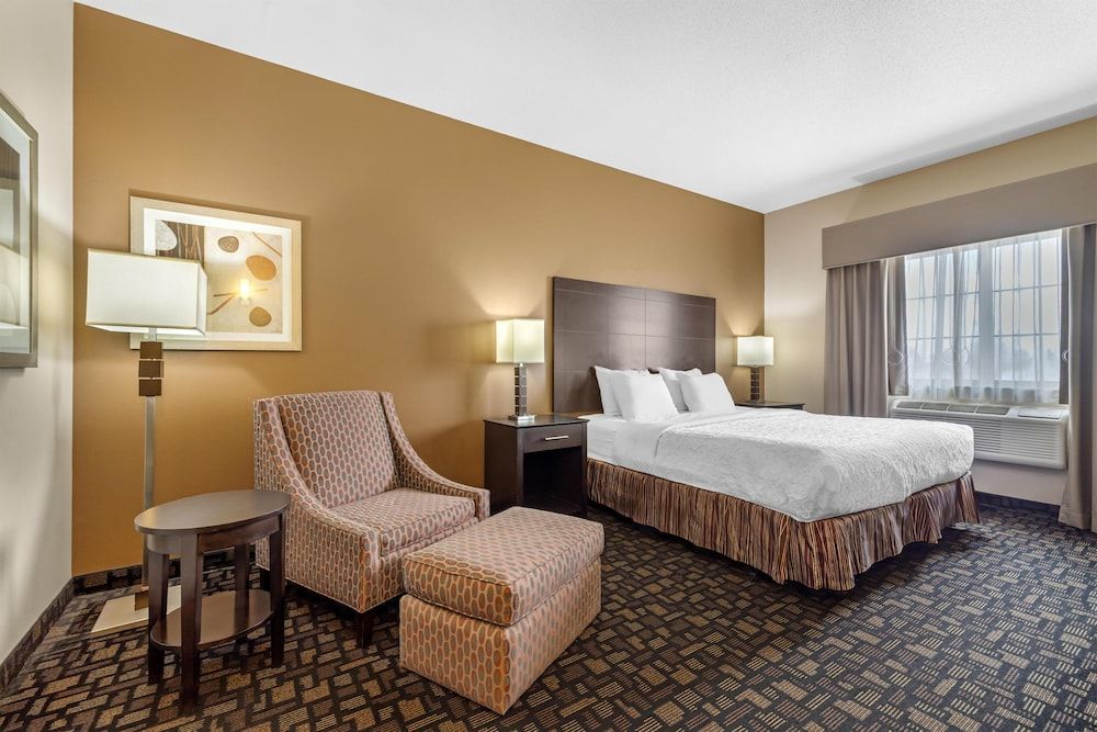 Best Western Plover-Stevens Point Hotel & Conference Center 1